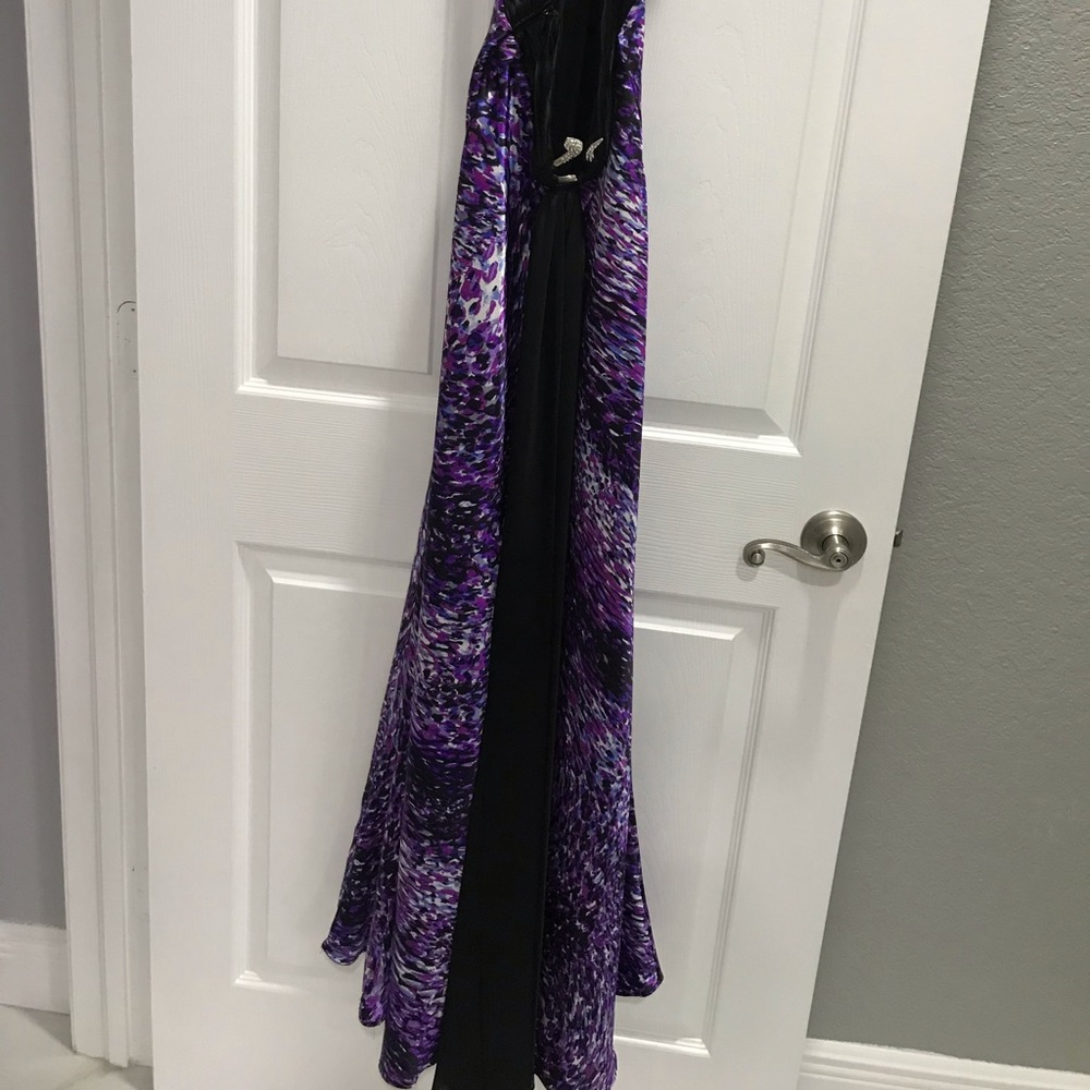 Dress - Picture 4 of 6